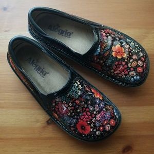 {Firm} Alegri Debra Midnight Garden - rare pattern